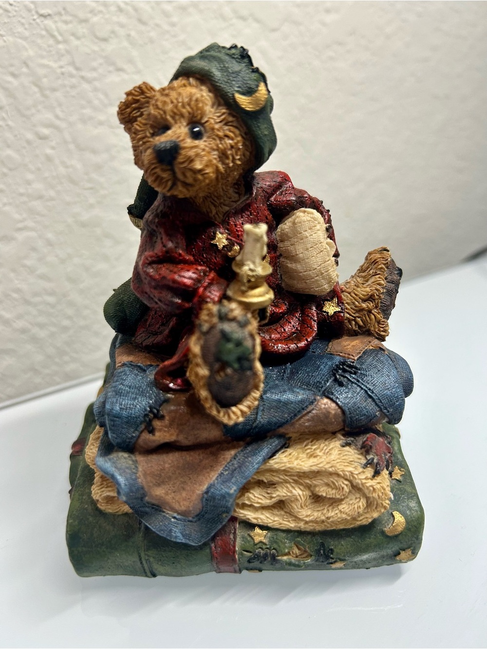Boyds Bears Music Box Figurine Red Robed Bear Green Hat A Dream Is A Wish